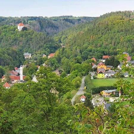 Gemütliches Glück Mit Gartensauna - Ideal Für Familien&paare